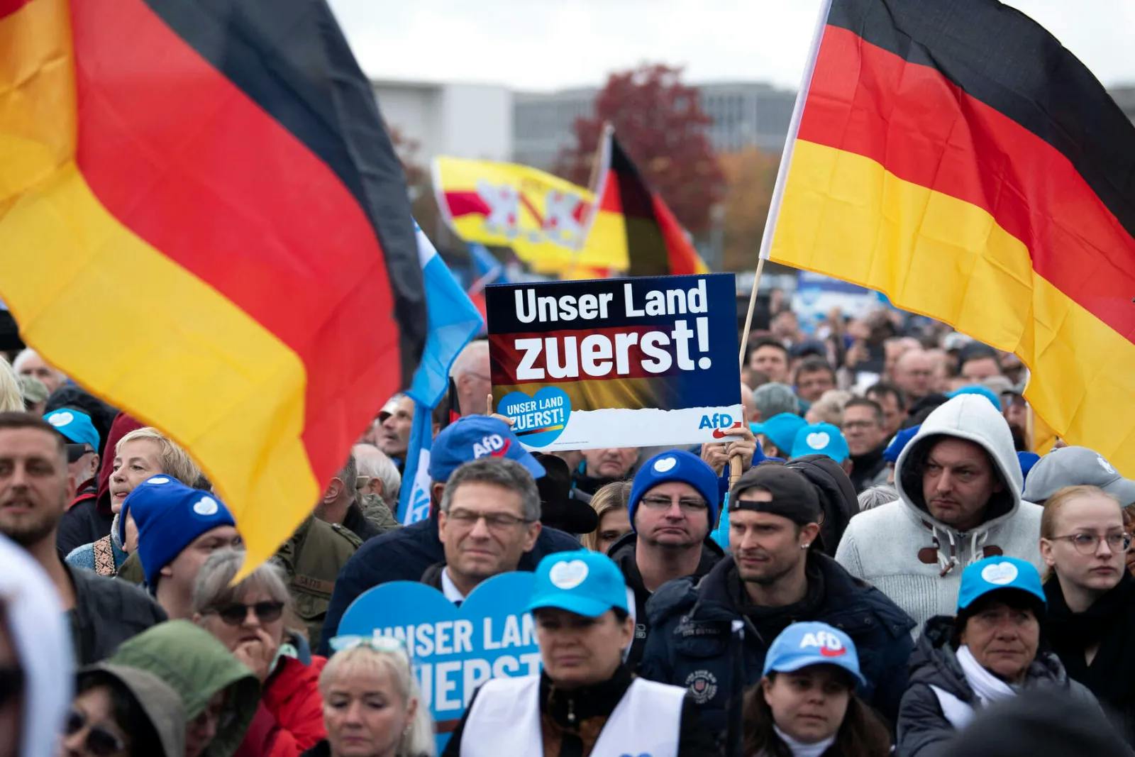 Europawahl-Umfrage: AfD auf Platz 1, CDU verliert massiv