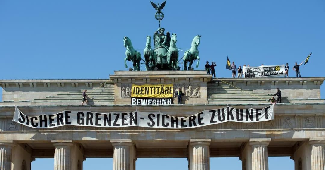 Identitäre: Bezeichnung als „rechtsextrem“ wegen Volksbegriff zulässig