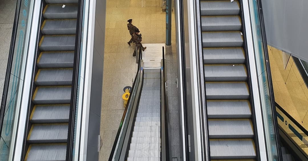 Länder setzen weitere Maßnahmen zur Bekämpfung von COVID-19