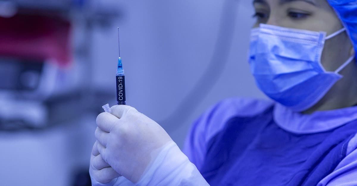 Bei der Corona-Impfung feiert die Staatspropaganda fröhliche Urständ