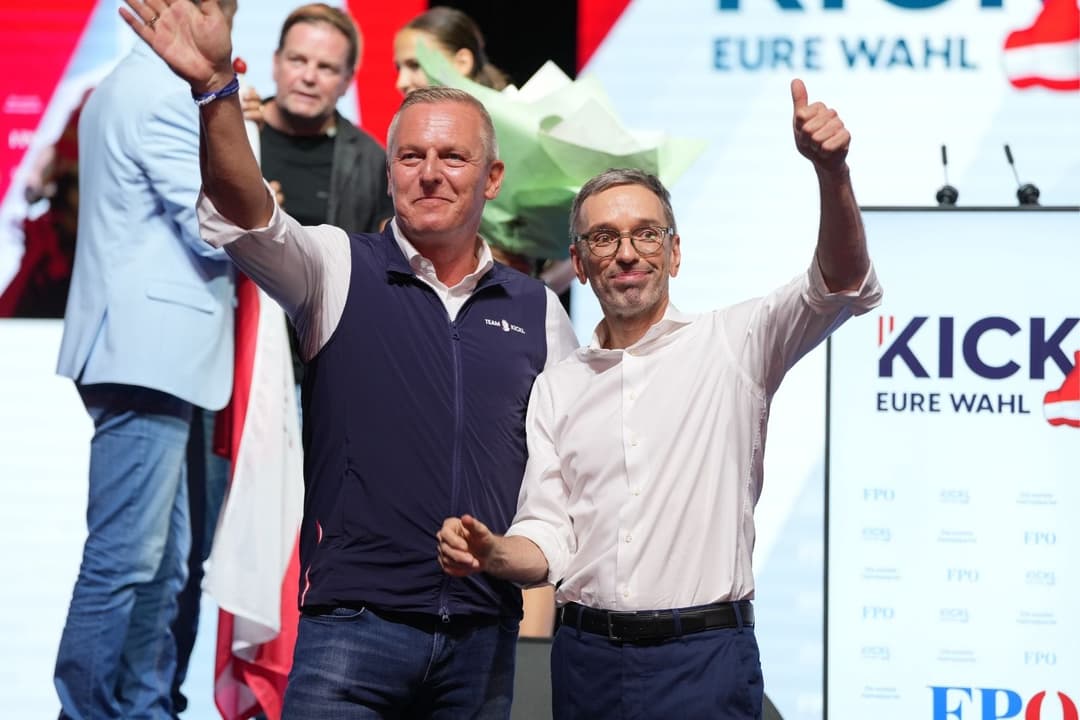 FPÖ unangefochten: Umfrage bestätigt ersten Platz
