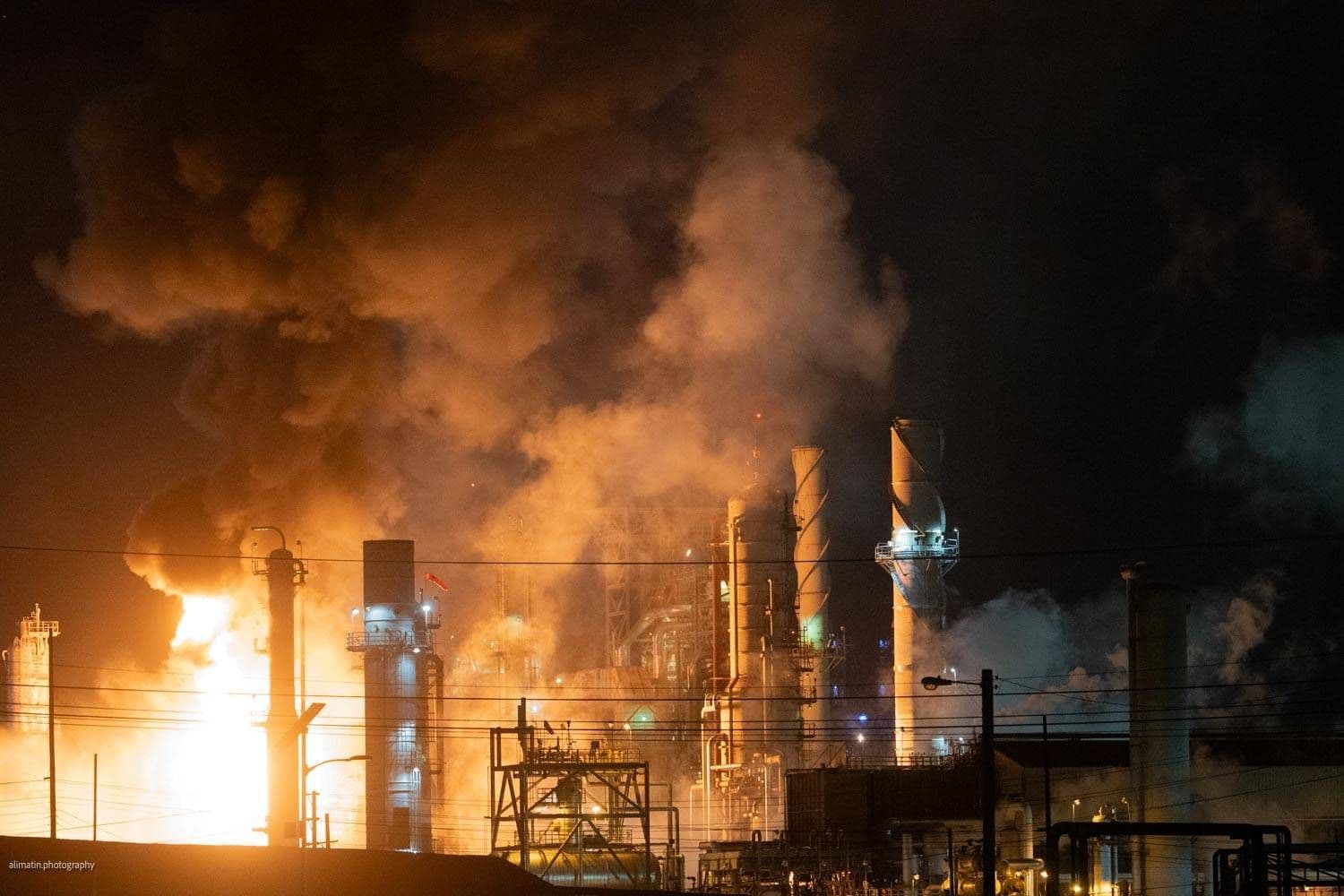 Zufall oder Sabotage? Brände in ungarischer und rumänischer Raffinerie werfen Fragen auf