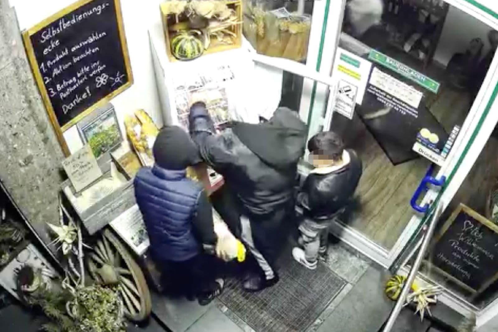 Steiermark: Kühlschrank in Selbstbedienungsladen erneut geplündert – Kinder halfen mit