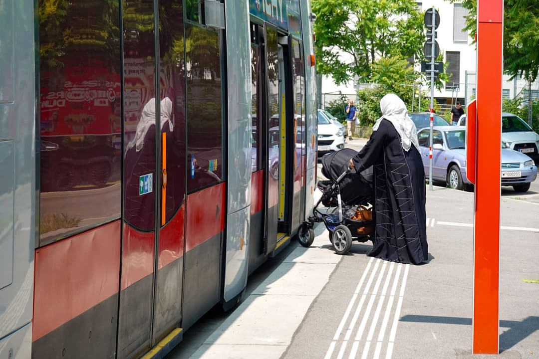 Harter Asylkurs: Migranten verlassen Niederösterreich in Richtung Wien