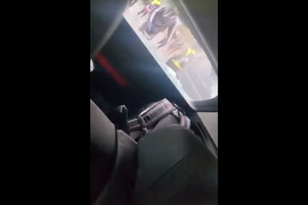 Gießen: Linke beschädigen Fahrzeug – doch Medien warnen vor dem AfD-Autofahrer