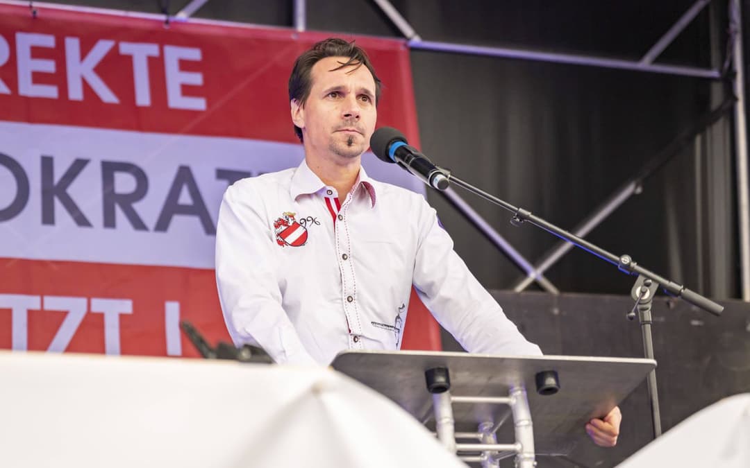 „Frieden statt EU-Kriegshetze“: Regierungskritiker starten mit Demo in Wien ins neue Jahr