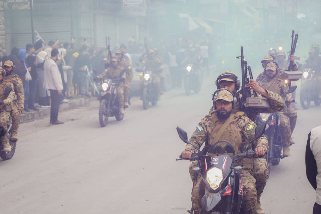 „Ein Mann hat sein Land zu verteidigen“ – Syrische Rebellen urteilen über ihre Landsleute in Deutschland