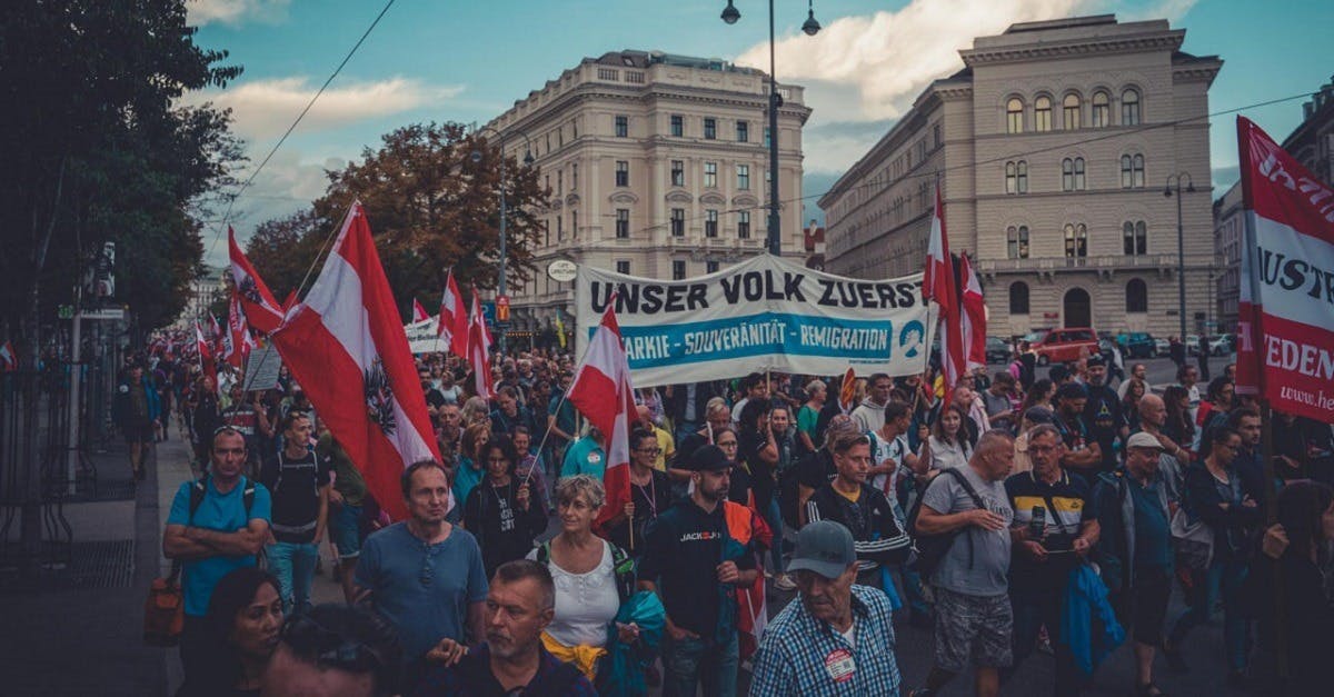 Demo in Wien: Tausende läuteten den „heißen Herbst“ ein