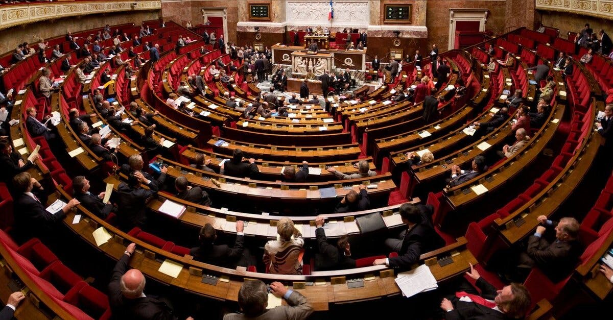 Frankreich: Parlament stimmt für Abtreibungsrecht in Verfassung