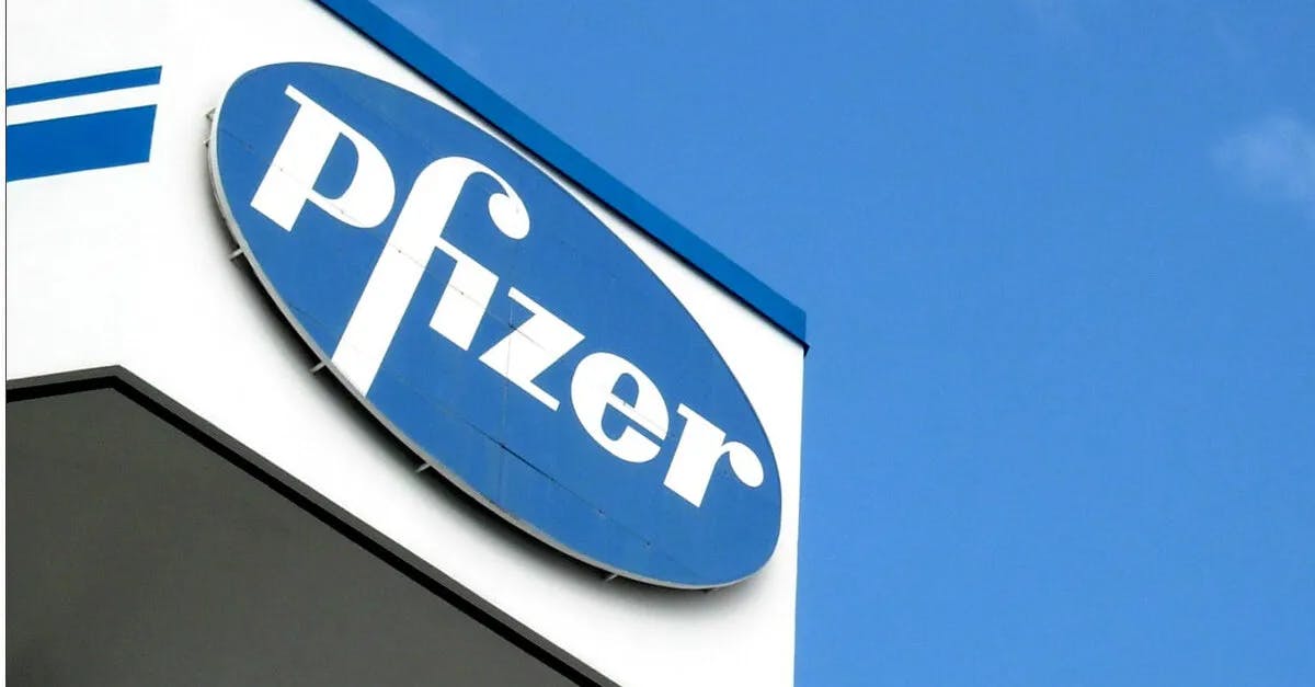 Pfizer-Vorstand geht gegen unliebsamen Kommentar auf Twitter vor