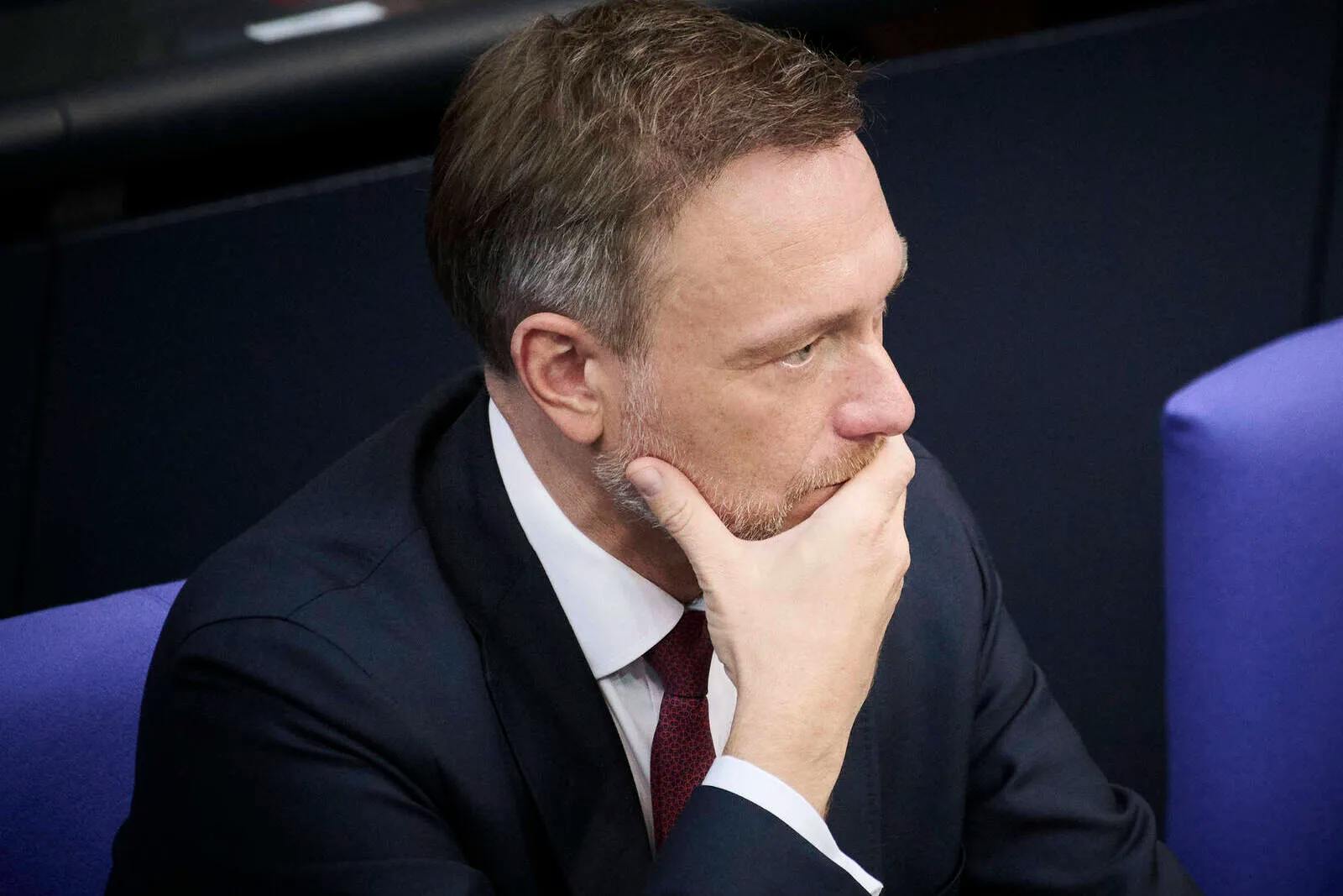 FDP stürzt im ZDF-Politbarometer ab, Regierung weiterhin ohne Mehrheit