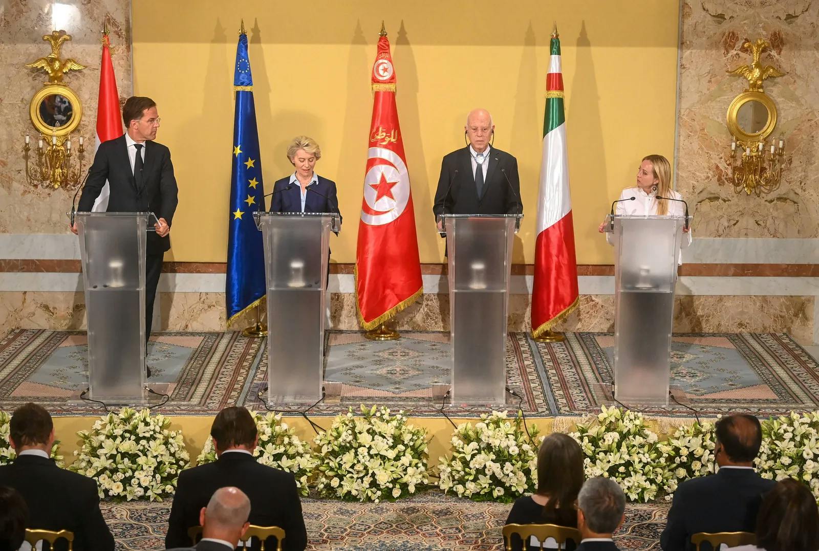 Bekämpfung illegaler Migration: EU und Tunesien unterzeichnen Abkommen