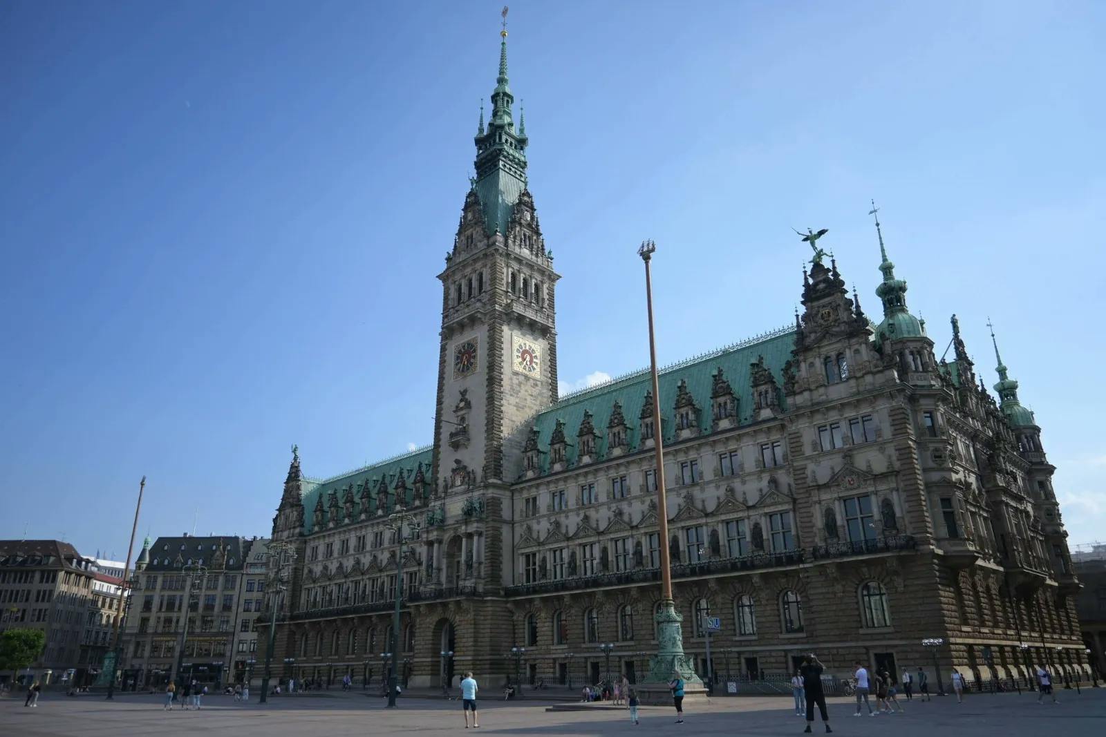 Asylbau statt Bürgerwohnungen: Hamburger Parlament schmettert AfD-Antrag ab