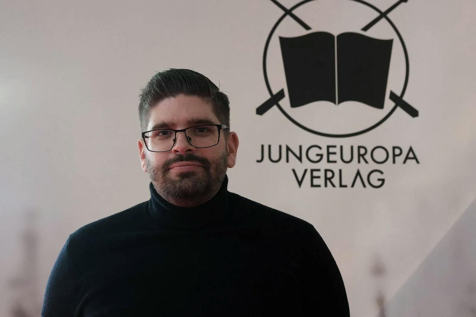 Jungeuropa Verlag: Droht dem jungen rechten Verlag ein Verbot?