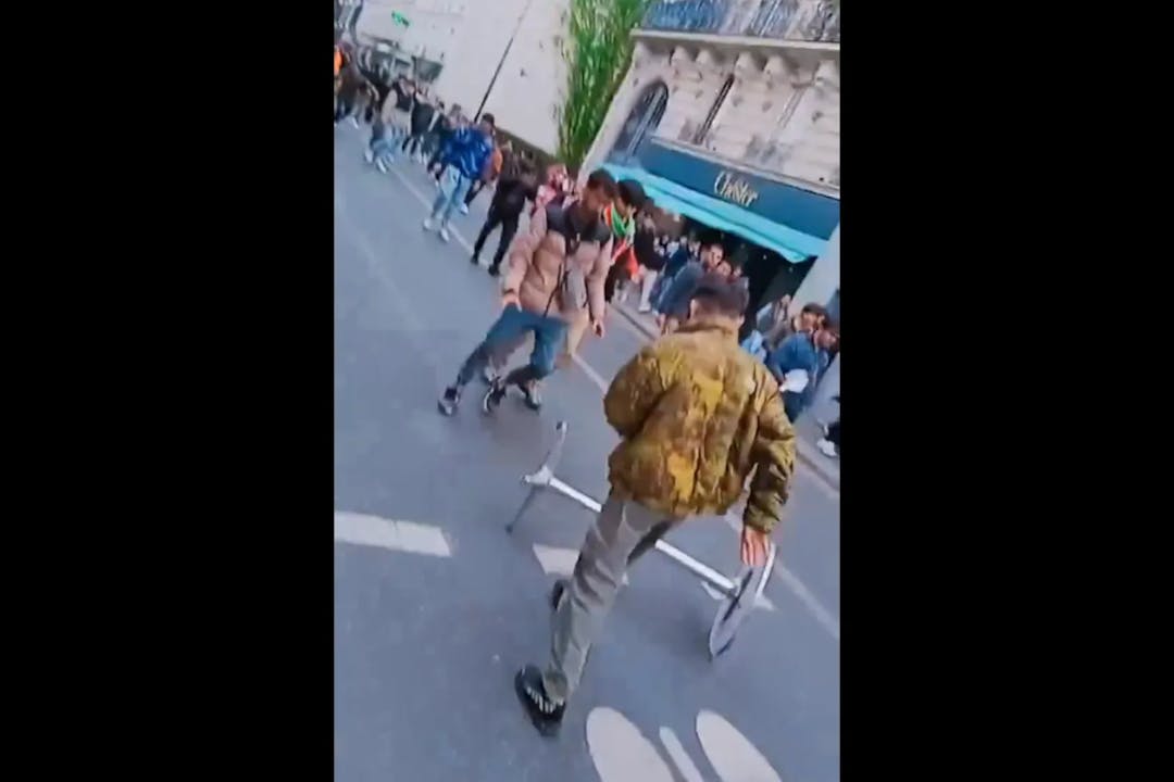 Videos von Ausschreitungen: Afghanische Migranten randalieren in Paris