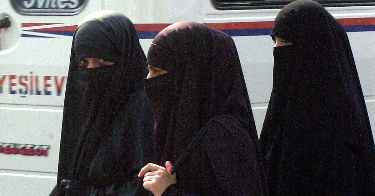 Nach Anschlägen: Sri Lanka verbietet Gesichtsschleier