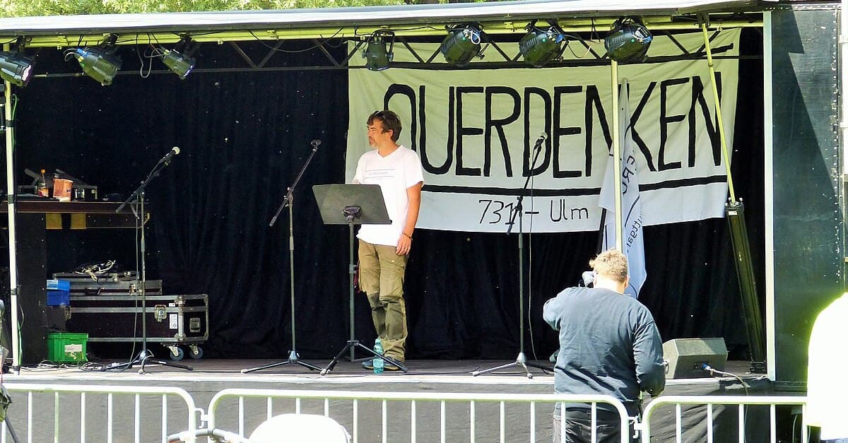 ‚Querdenken‘-Gründer Ballweg bleibt in Haft