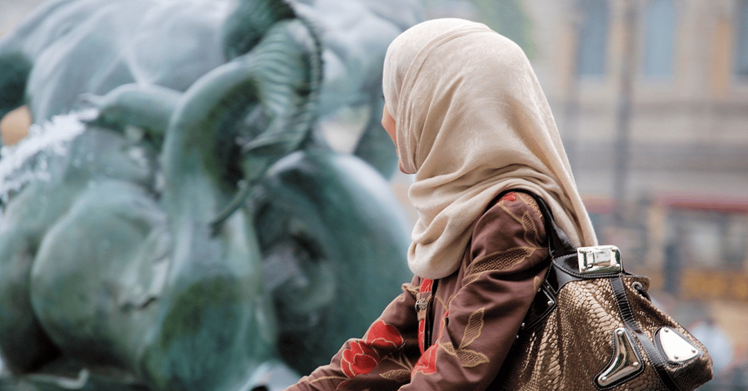 Gutachten: Kopftuchverbot für Mädchen unter 14 Jahren rechtens