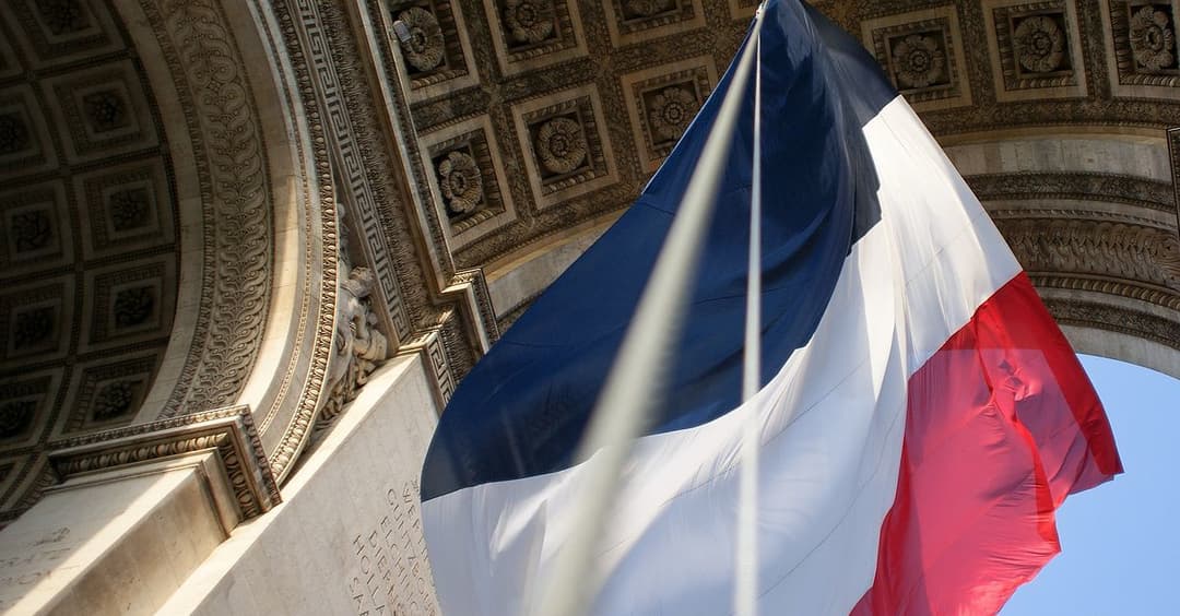 Frankreich ehrt brutal ermordeten Lehrer mit höchstem Orden