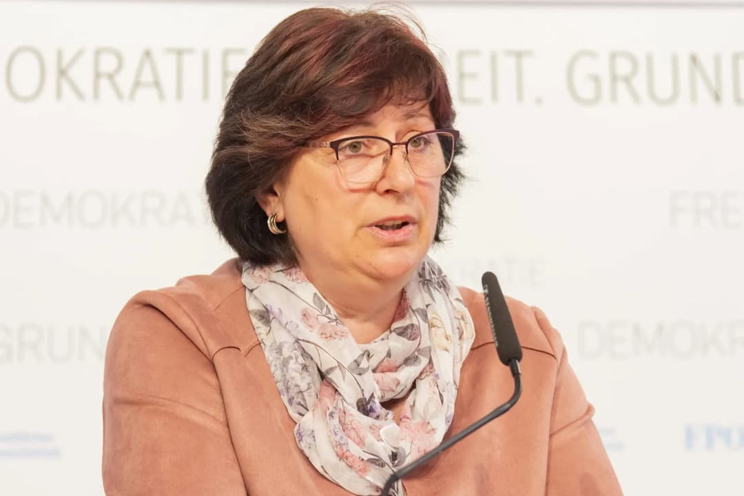 Familienpolitischer Meilenstein im Kreuzfeuer linker Kritik