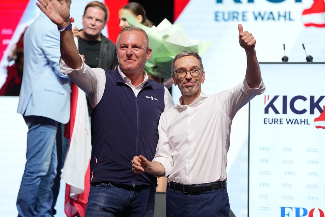 FPÖ unangefochten: Umfrage bestätigt ersten Platz
