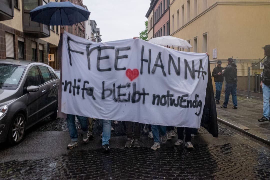Angeklagte Linksextremistin Hanna Sch. erhält Kunstpreis des Bundes