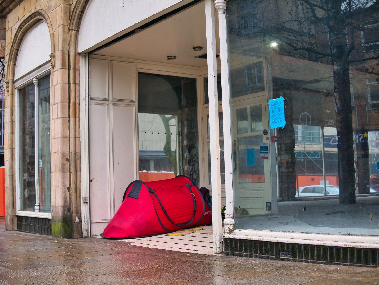 Britische Gemeinden bringen lieber Migranten unter als einheimische Obdachlose